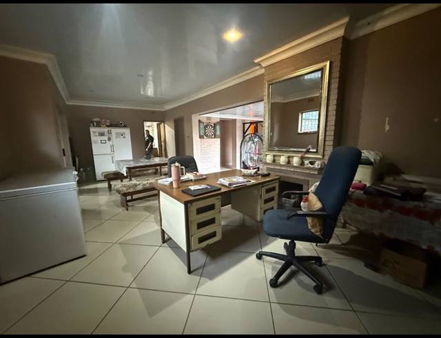 3 BEDROOM HOUSE FOR SALE IN VANDERBIJLPARK CW 5